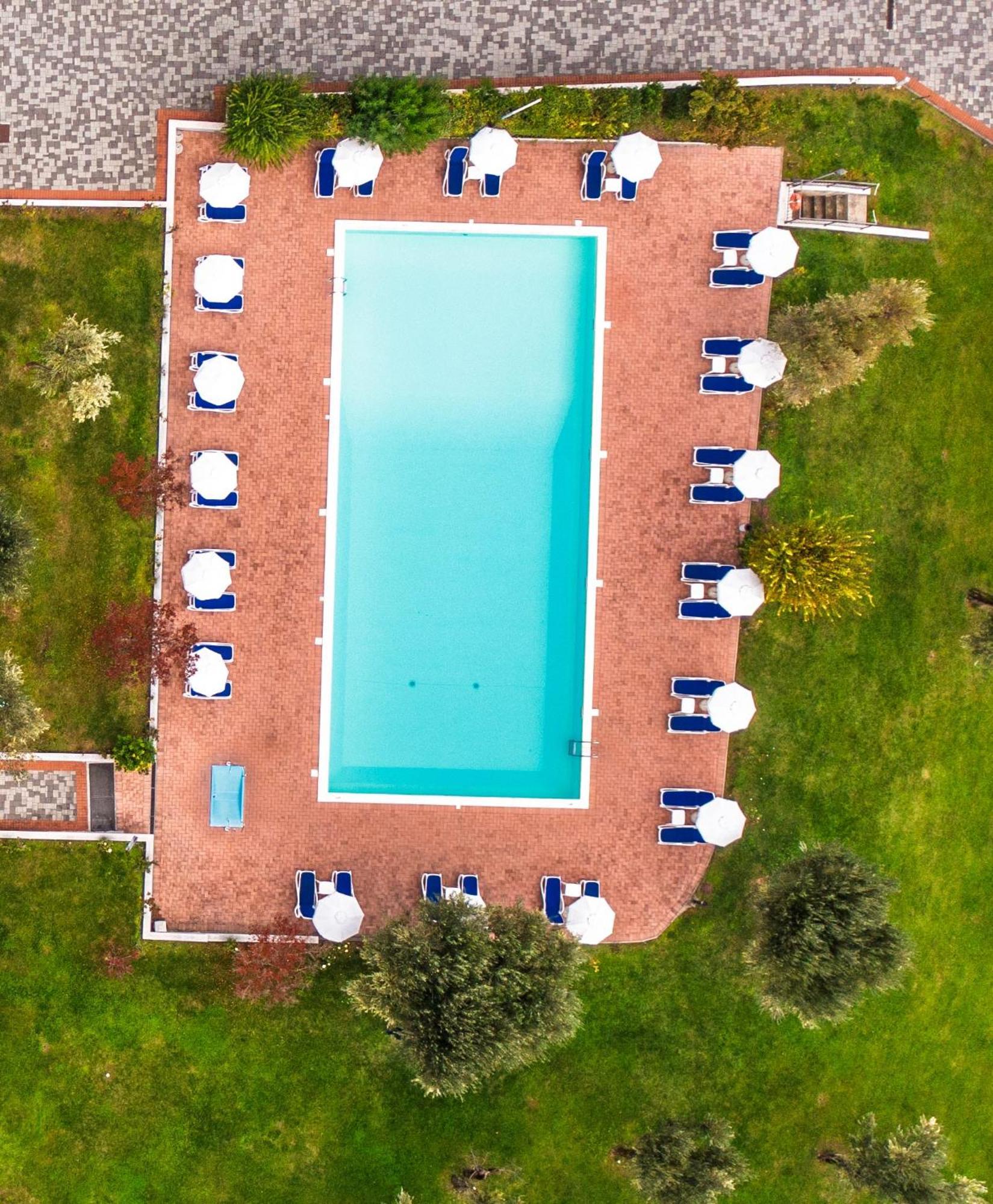 Paradiso Hotel 4*